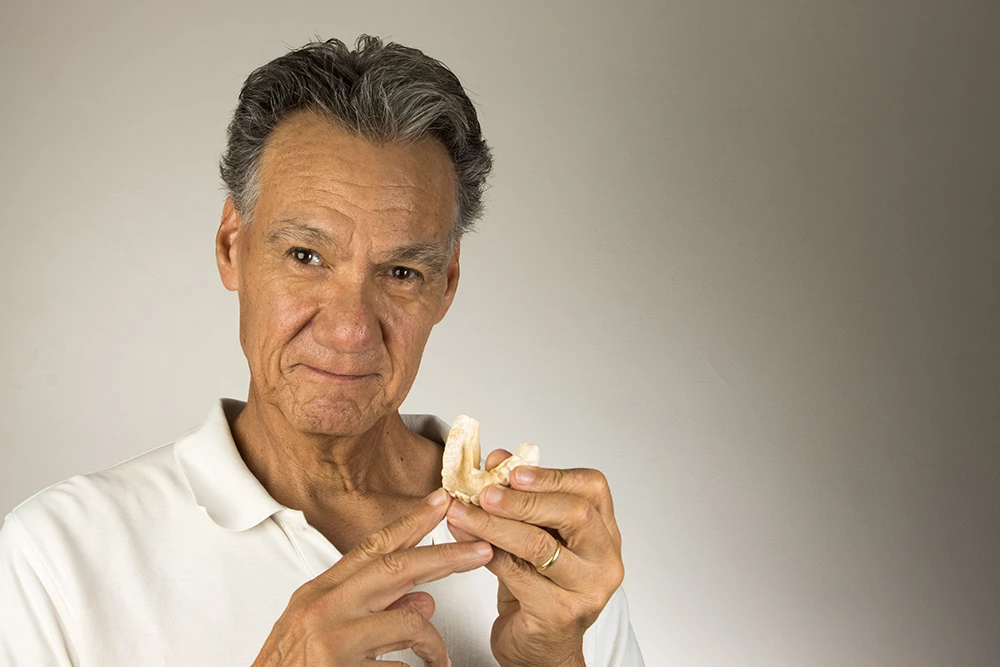 How to Fix a Partial Denture at Home?