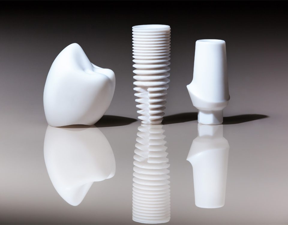 What Are the Differences Between Titanium and Ceramic Implants?